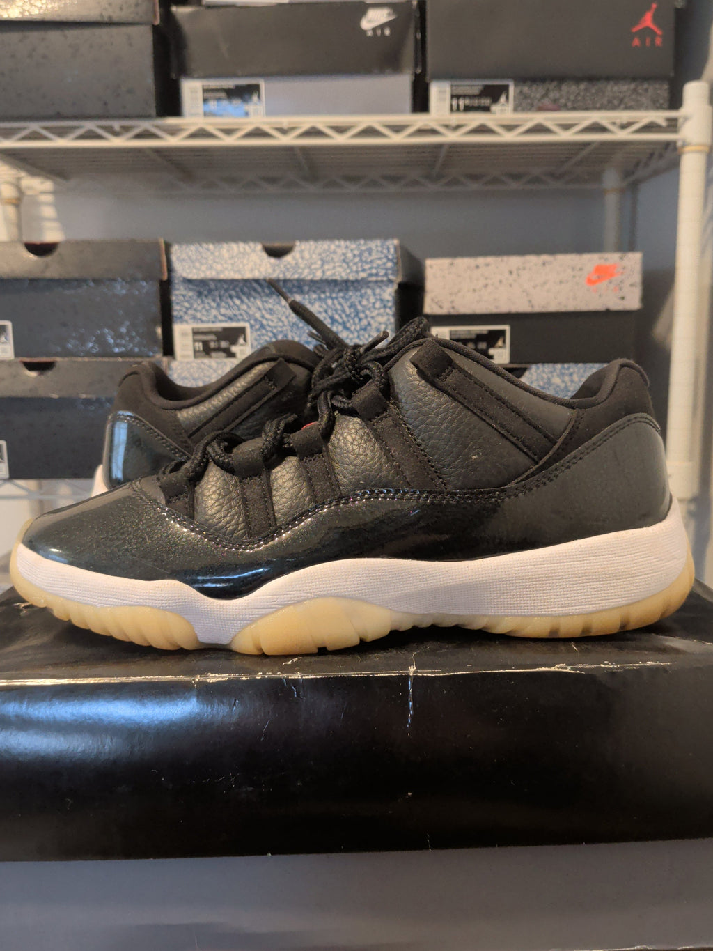 Jordan 11 Low - 72-10 - Pre Owned