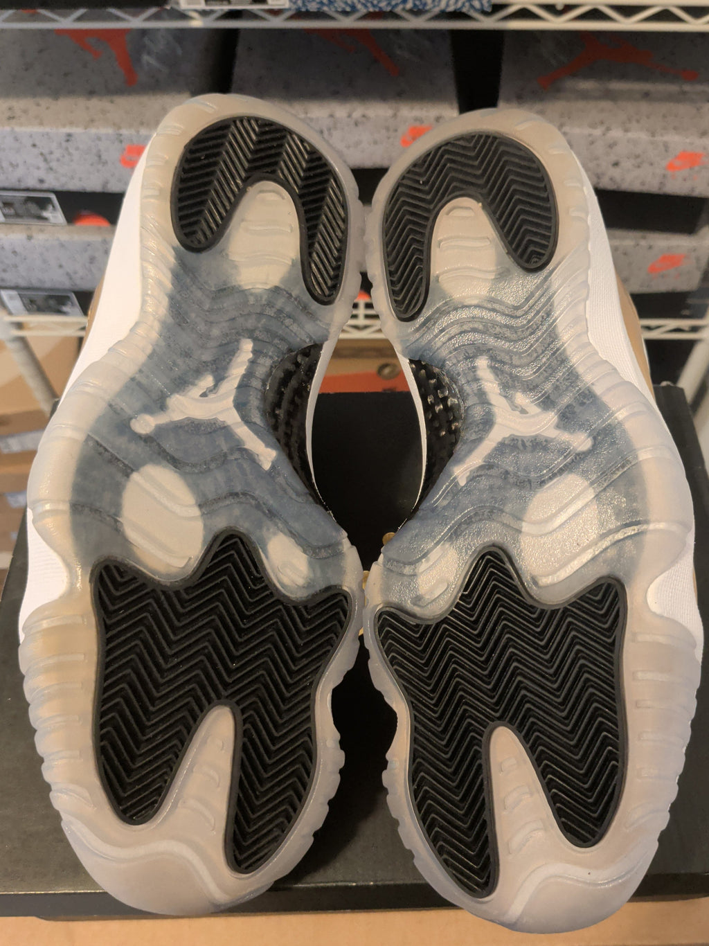 Jordan 11 Low - Closing Ceremony - Pre Owned