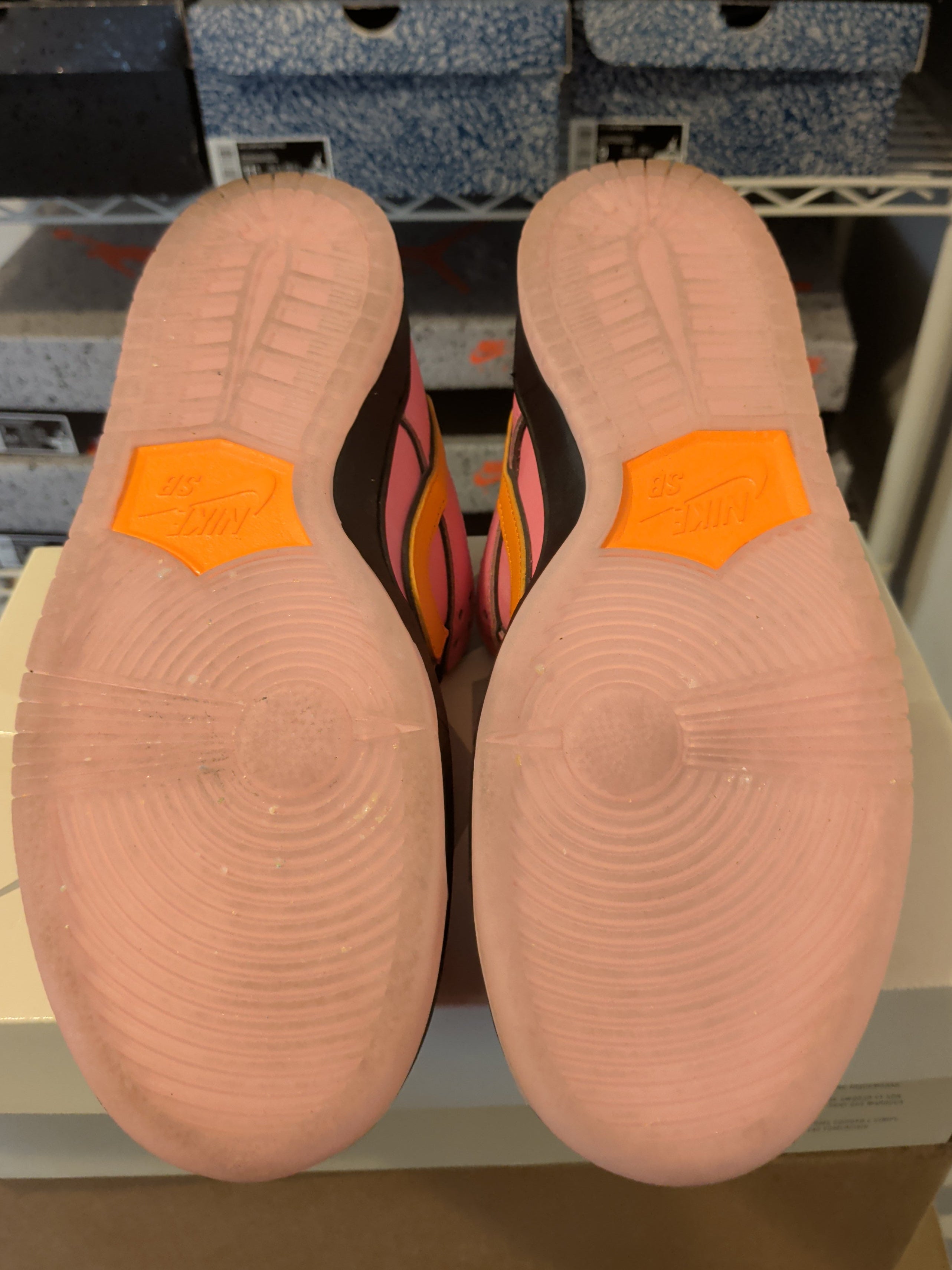 Nike SB Dunk Low - Powerpuff Blossom - Pre Owned