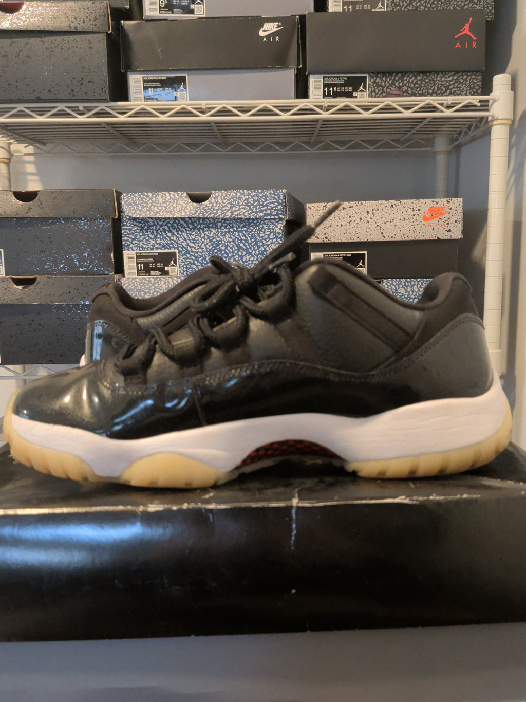 Jordan 11 Low - 72-10 - Pre Owned