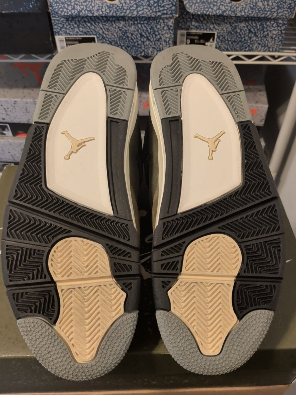 Jordan 4 - Olive Craft - Pre Owned